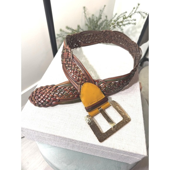 St John italian woven leather vintage wide hammered brass buckle EUC M/L natural